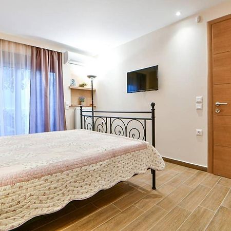 Modern Hospitality, With Private Garden, Athens Apartman Kültér fotó