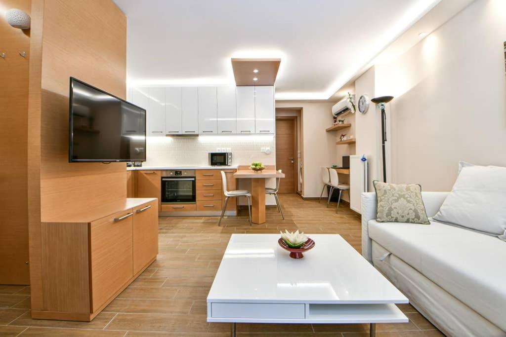 Modern Hospitality, With Private Garden, Athens Apartman Kültér fotó